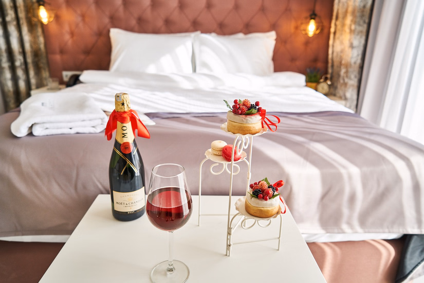 Upgrades on Honeymoon Suites: Complete Industry Guide
